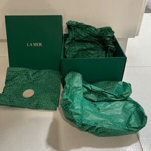 La Mer Empty Gift Box With Tissue Paper approx. 8”x8”
